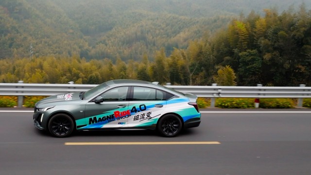 新闻图-京西magneride®磁流变悬架车辆挑战四明山.jpg